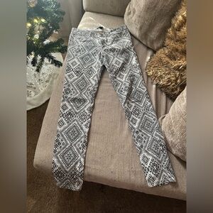 Patterned Black and White Jeggings